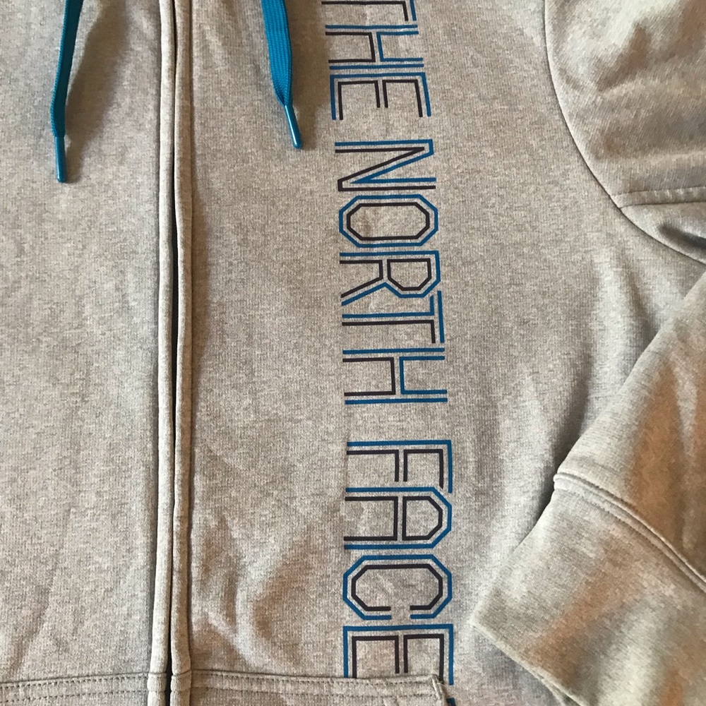 The NorthFace sweater